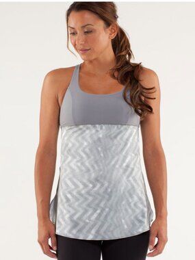 Lululemon Venus Tank in Blazer Fossil - Size 6